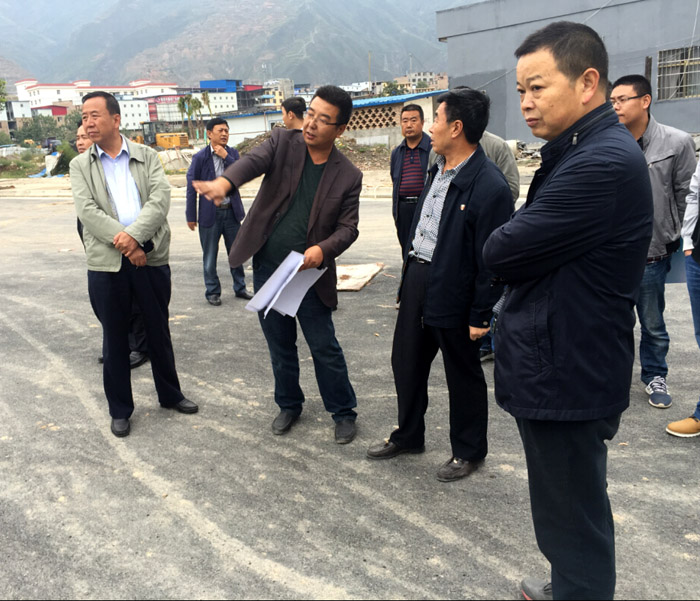 市住房和城鄉建設局領導檢查指導階州廣場項目建設