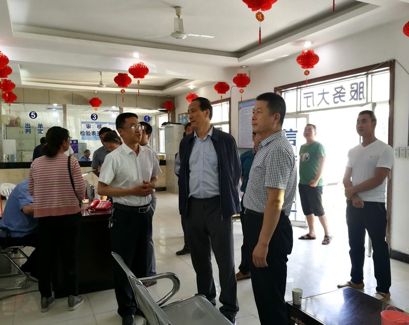 市委第三輪巡查第五巡查組深入市龍江城鄉發展集團下屬機動車安全技術檢測公司和汽車服務公司開展巡查工作
