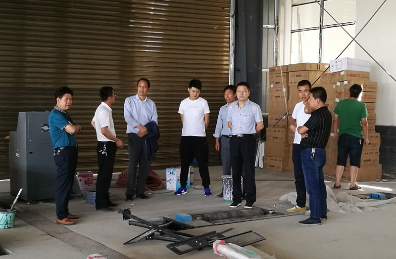 市委第三輪巡查第五巡查組深入市龍江城鄉發展集團下屬機動車安全技術檢測公司和汽車服務公司開展巡查工作